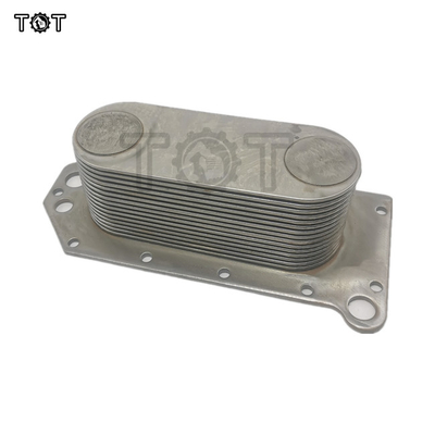 Noyau 6CT 6D114 3974815 de réfrigérant à huile de pièces de Diesel Engines d'excavatrice 3918175 3906296