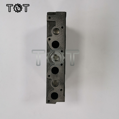 excavatrice Engine Parts de la culasse de 1A033-03043 Kubota D1703 U35 L3430
