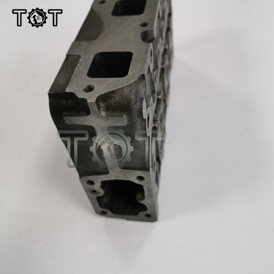 excavatrice Engine Parts de la culasse de 1A033-03043 Kubota D1703 U35 L3430